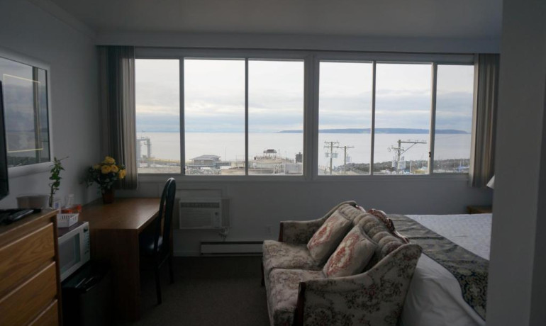 Queen Room with Ocean View