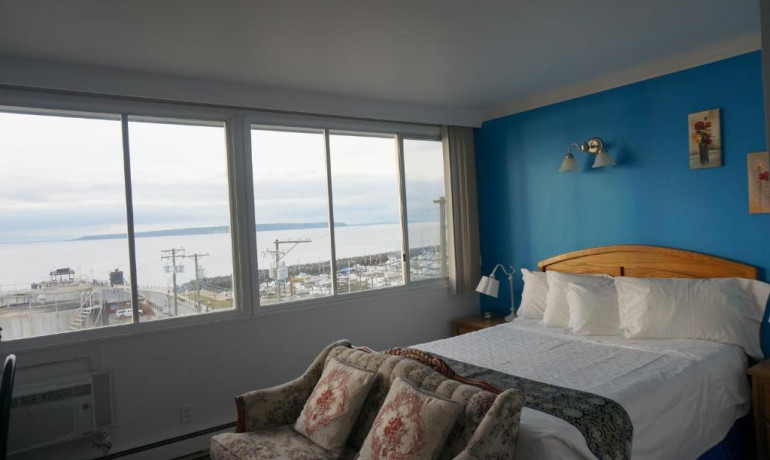 Queen Room with Ocean View